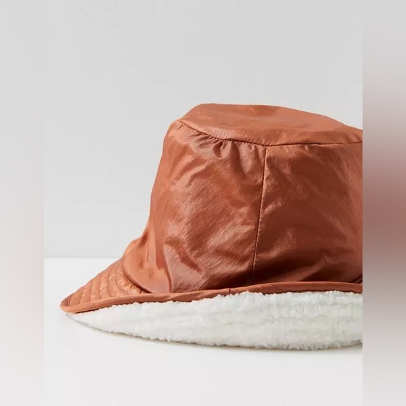 FP Movement Women's Bucket List Reversible Sherpa Bucket Hat - Picture 4 of 4